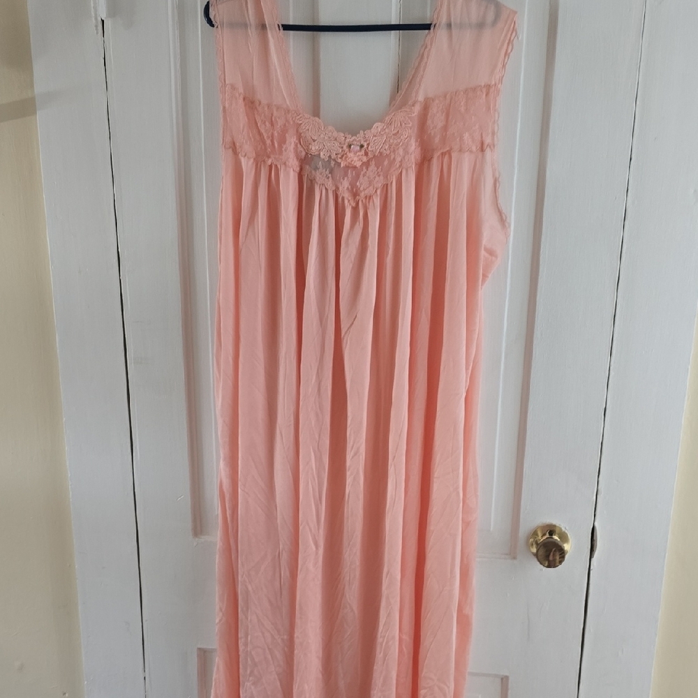 Elegant Peach Lace Nightgown 033